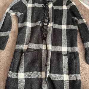 Adrienne Vittadini Black and White Knit Sweater